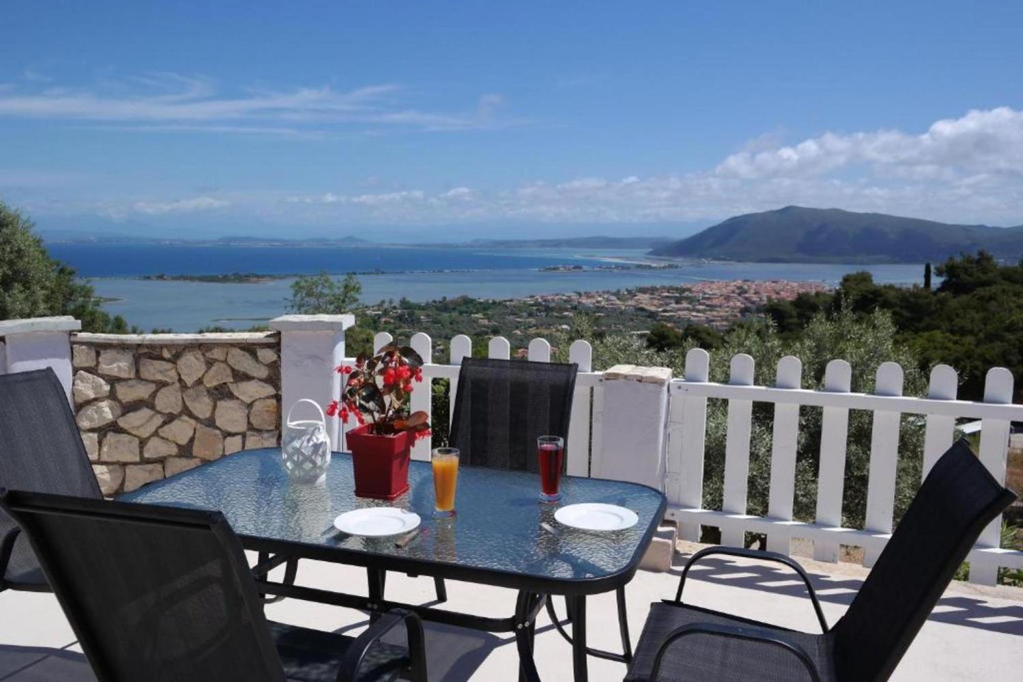 Eris Villa - Amazing View In Lefkada Frínion エクステリア 写真