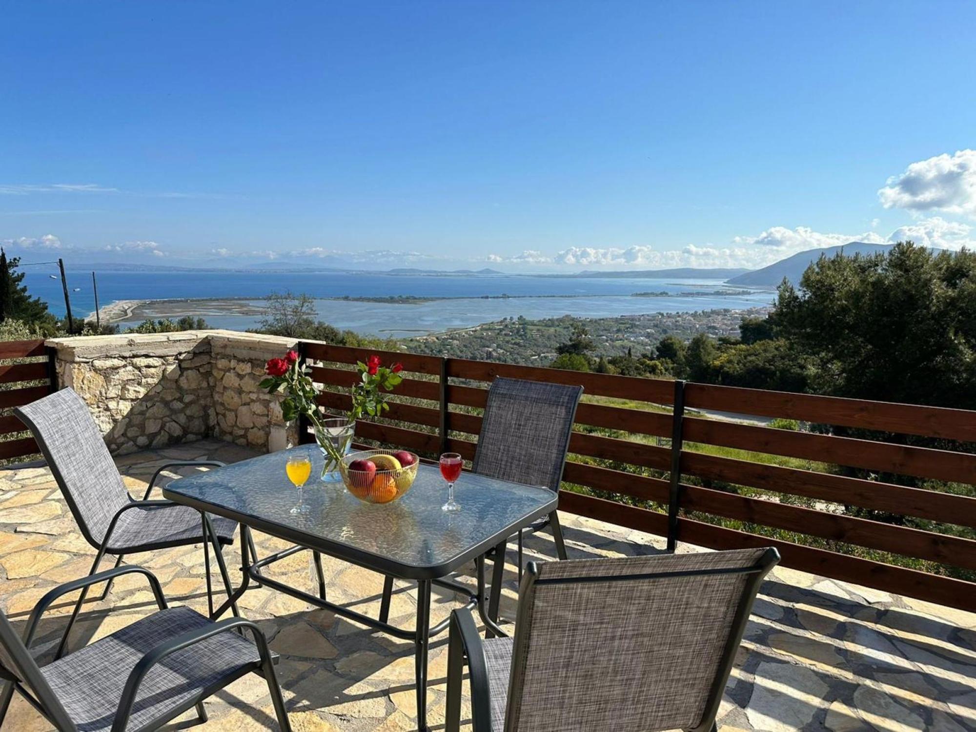 Eris Villa - Amazing View In Lefkada Frínion エクステリア 写真